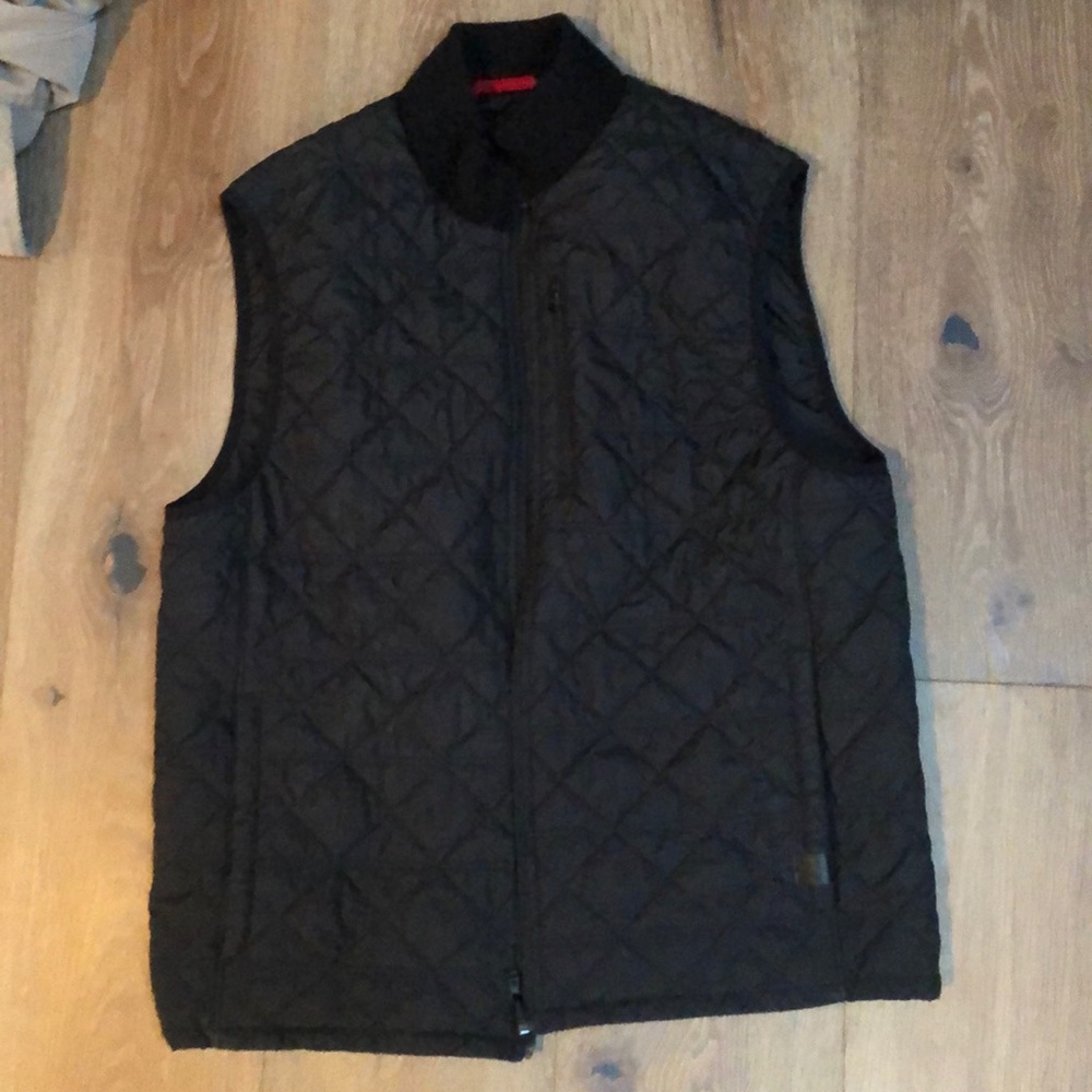 Victorinox Black light weight vest